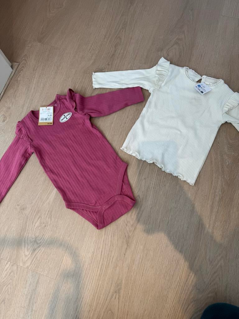 Nieuw Truitje + Romper met prijskaartjes, Kinderen en Baby's, Babykleding | Maat 80, Ophalen, Nieuw, Meisje, Setje
