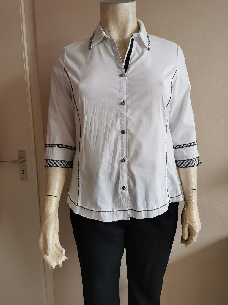 277... mooie witte blouse maat 44, Ophalen of Verzenden, Zo goed als nieuw, Wit, Blouse of Tuniek