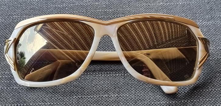 Cazal 8031 zonnebril., Sieraden, Tassen en Uiterlijk, Zonnebrillen en Brillen | Dames, Zo goed als nieuw, Zonnebril, Overige merken