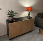 BESTÅ dressoir met deuren in eikenpatroon, Huis en Inrichting, Ophalen, 100 tot 150 cm, Zo goed als nieuw, 25 tot 50 cm