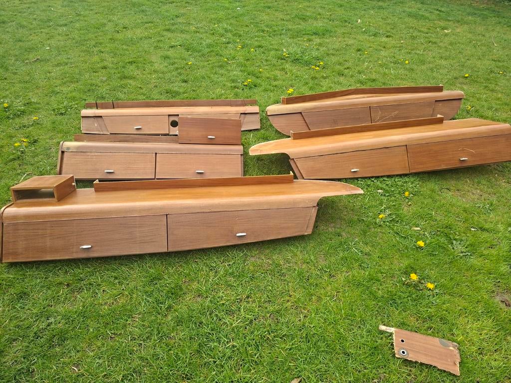 Eriba Triton bovenkasten, Ophalen