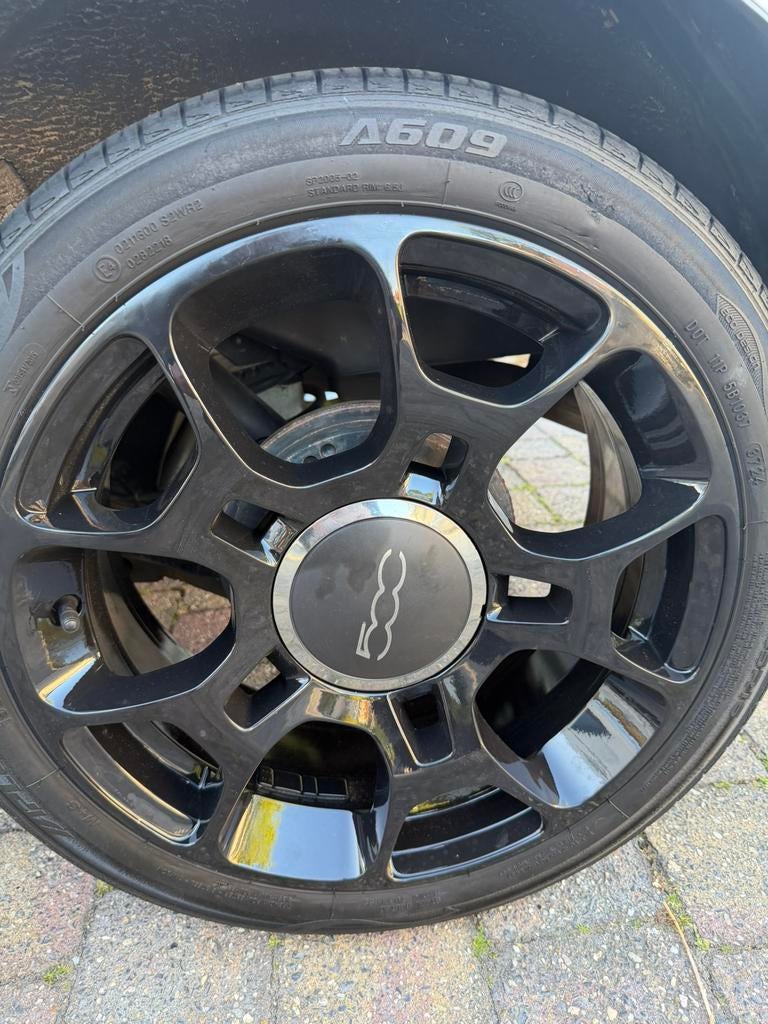 Mooie orginele Fiat 500 velgen met banden, Ophalen, Zo goed als nieuw