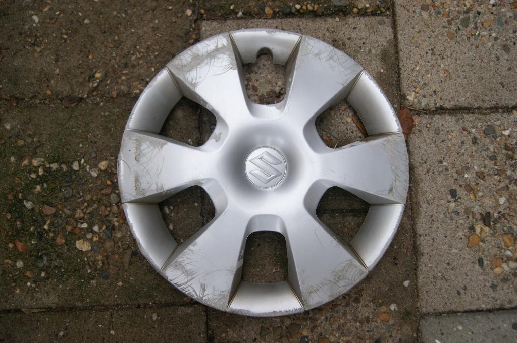 1 losse originele wieldop Suzuki Alto 14 inch, Auto diversen, Wieldoppen, Ophalen of Verzenden, Gebruikt