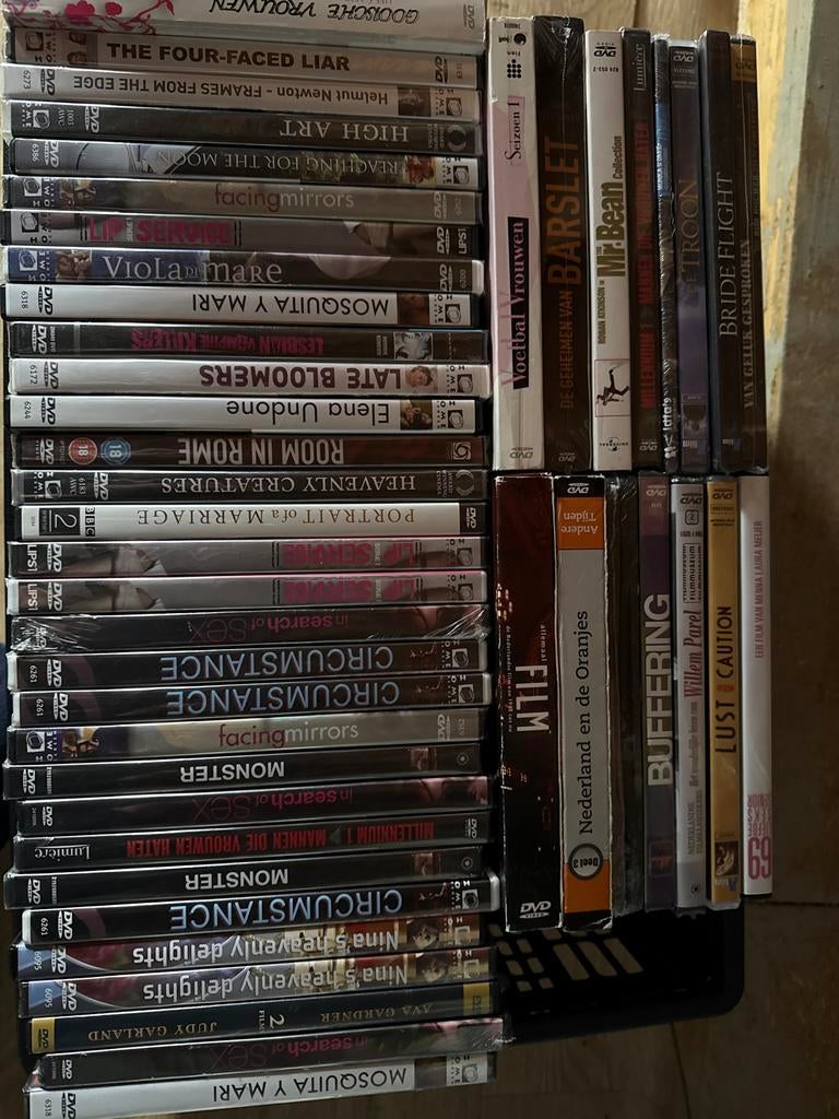 Diverse dvd's, films en series lesbisch gay lhbtiq, Ophalen, Gebruikt, Boxset