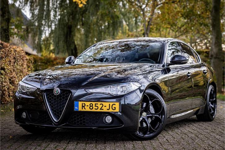 Alfa Romeo Giulia 2.0T 310 PK Squadra Massimo 19" (bj 2017), Auto's, Alfa Romeo, Bedrijf, Te koop, Giulia, ABS, Airbags, Airconditioning