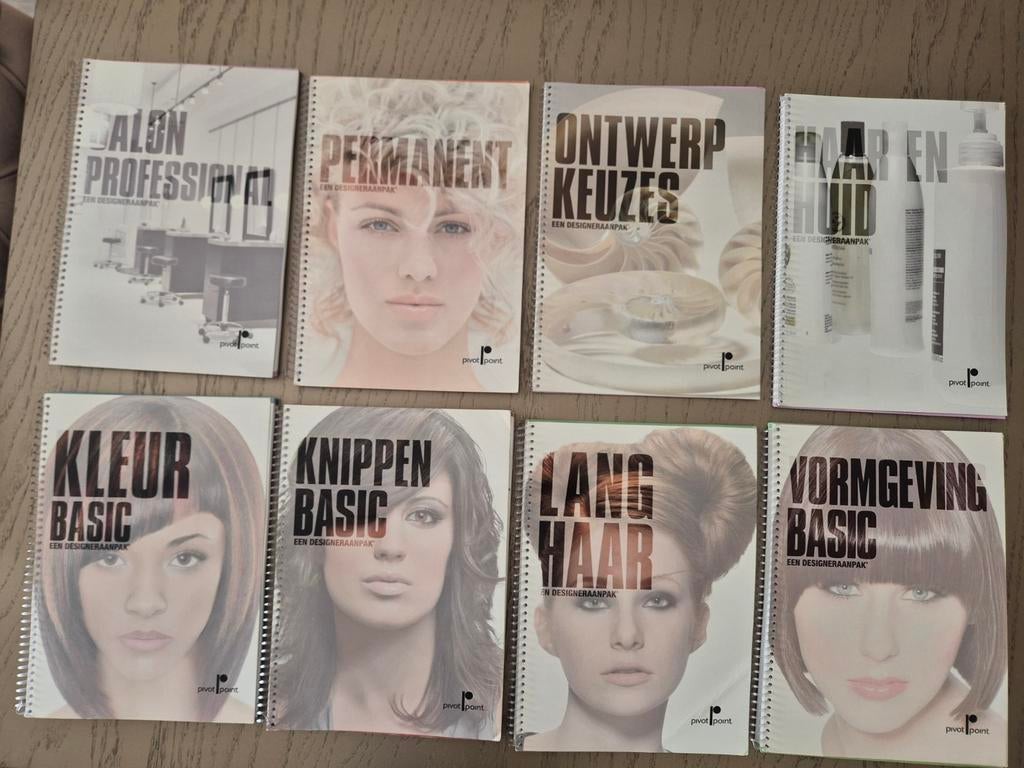 Pivot Point Kappersboeken set, Ophalen of Verzenden, Zo goed als nieuw, MBO, Pivot Point International