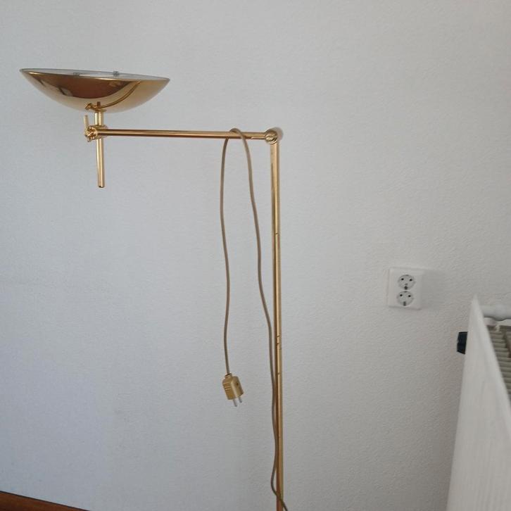 Vloerlamp met gebruikssporen, Huis en Inrichting, Lampen | Vloerlampen, Gebruikt, 150 tot 200 cm, Metaal, Ophalen