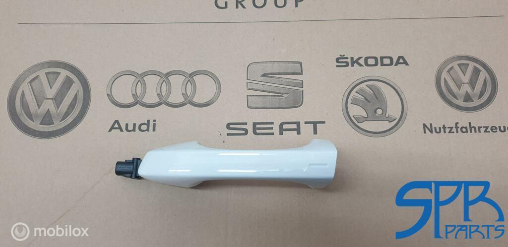 GOLF 7 LC9A KEYLESS Deurgreep Linksvoor GREEP 5G0837205Q, Gebruikt, Volkswagen, Ophalen of Verzenden, Volkswagen