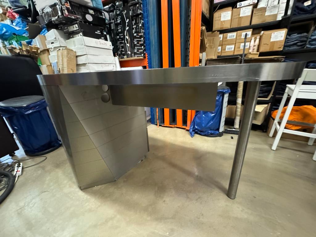 Stijlvolle Zilverkleurige receptiebalie, Ophalen, Gebruikt, Rond, Metaal