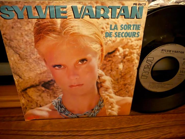 Sylvie Vartan - La Sortie De Secours / Ne Raccroche Pas (Sin, Cd's en Dvd's, Vinyl Singles, Gebruikt, Single, Pop, 7 inch, Ophalen of Verzenden