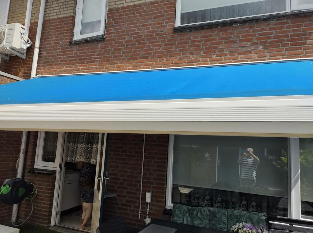 Zonnescherm blauw 5,50m x 2,60m, Ophalen, Gebruikt, 150 tot 300 cm, 250 cm tot 450 cm