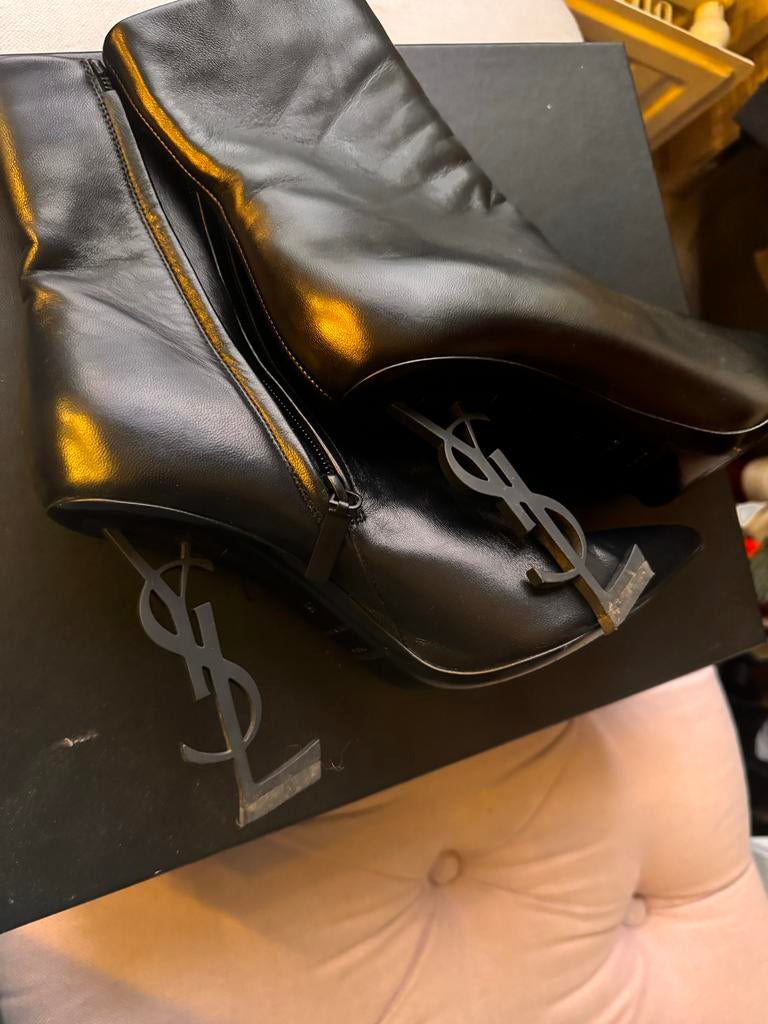 YSL Opyum Enkellaarzen Zwart Maat 39, Kleding | Dames, Schoenen, Ophalen of Verzenden, Gedragen, Zwart, Lage of Enkellaarzen