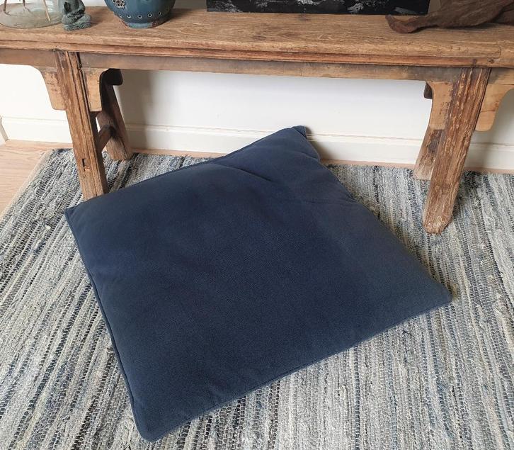 groot kussen: 72 x 72 cm, bijv als chill of loungekussen, Huis en Inrichting, Woonaccessoires | Kussens, Zo goed als nieuw, Blauw