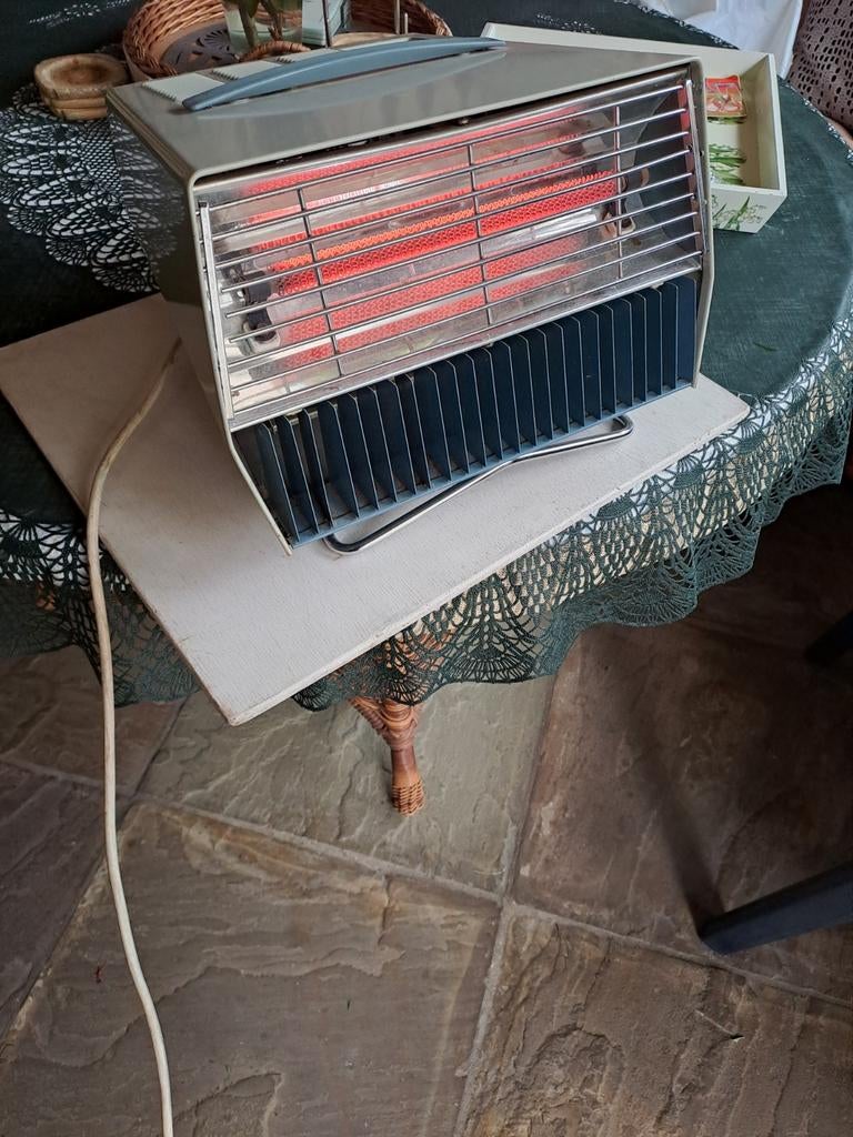 te koop  een electriche kachel   met ventilater, Huis en Inrichting, Kachels, Ophalen of Verzenden, Elektrisch, Overige soorten