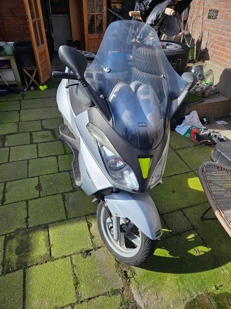 Aprilia Atlantic 500cc motorscooter, verdient wat  aandacht, Ophalen, Gebruikt, Benzinemotor