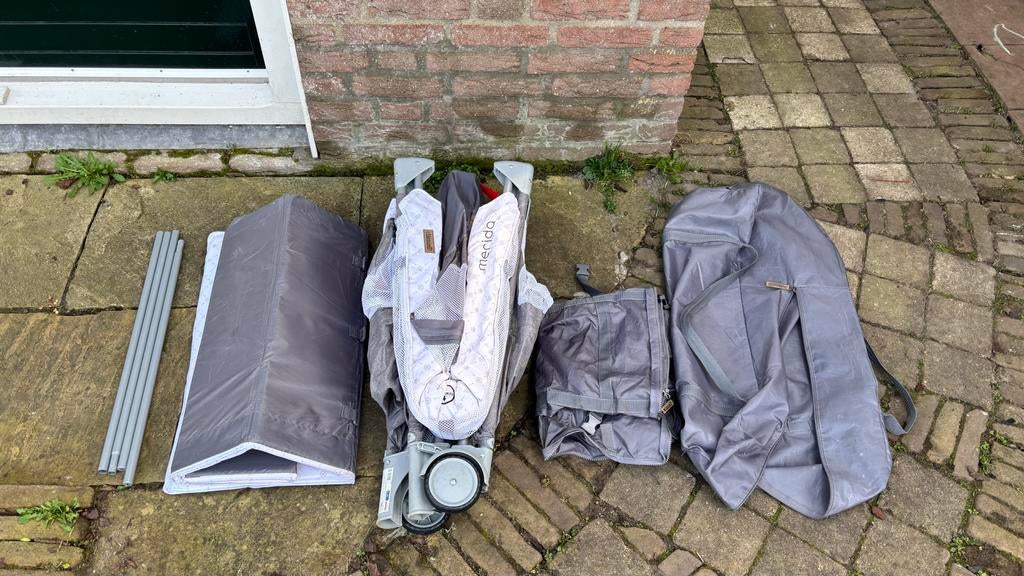 Merida Royal Baby Reisbedje - Grijs, Ophalen, Gebruikt, Reisbedje