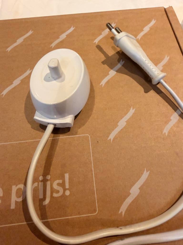 Braun Oplader Type 3757 voor Elektrische Tandenborstel, Ophalen of Verzenden, Gebruikt