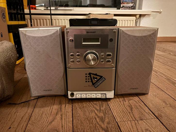 Sharp CD-speler met boxen (klein formaat), Audio, Tv en Foto, Stereo-sets, Gebruikt, Cd-speler, Sharp, Draagbaar, Ophalen