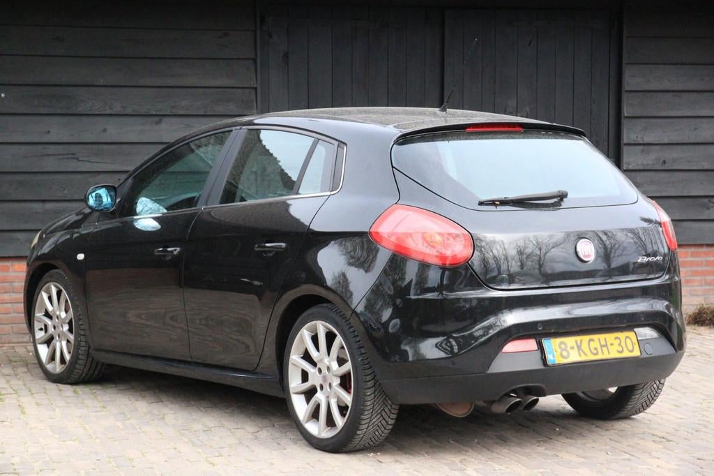 Fiat Bravo 1.4 T-Jet Dynamic Parkeersensor, 18"inch lmv/Elek, Voorwielaandrijving, Gebruikt, Zwart, 4 cilinders