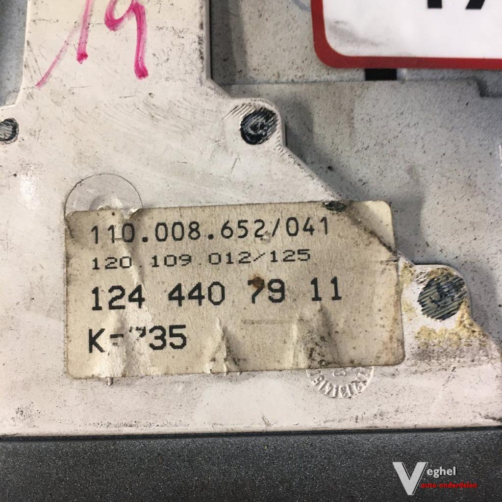 Mercedes W124 Diesel 1993  1700026   Km Tellerklok  124 542, Auto-onderdelen, Gebruikt, -, -, Ophalen of Verzenden