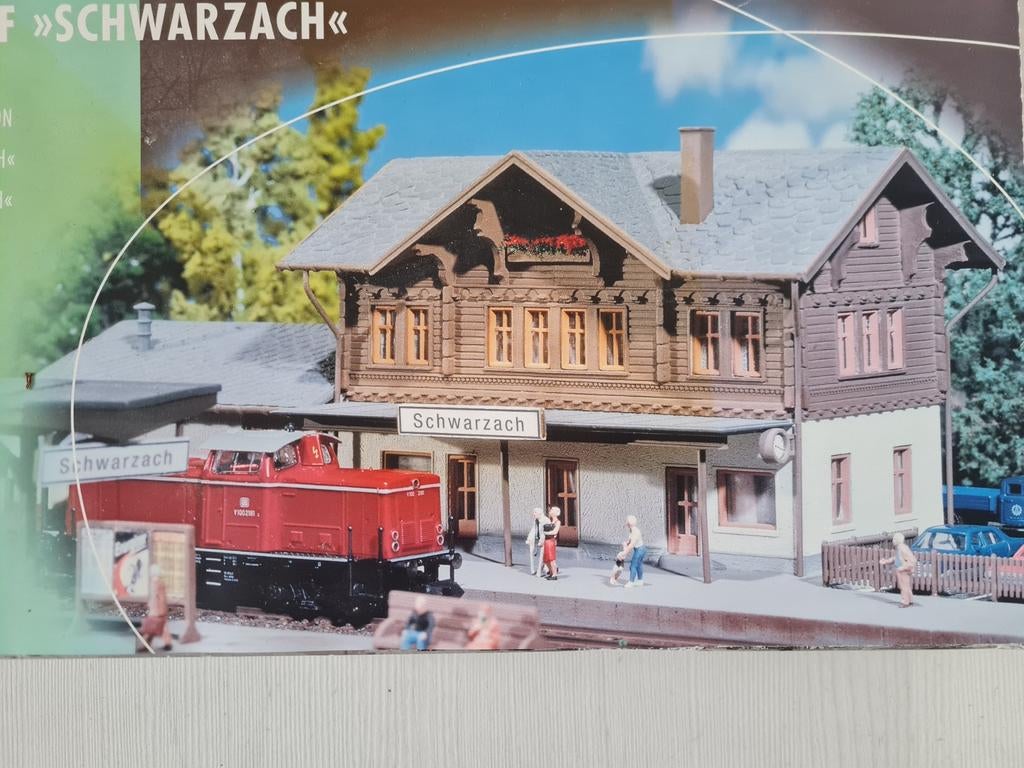 Faller N-spoor station Schwarzach 212108 (nieuw), Ophalen of Verzenden, Nieuw, Brug, Tunnel of Gebouw