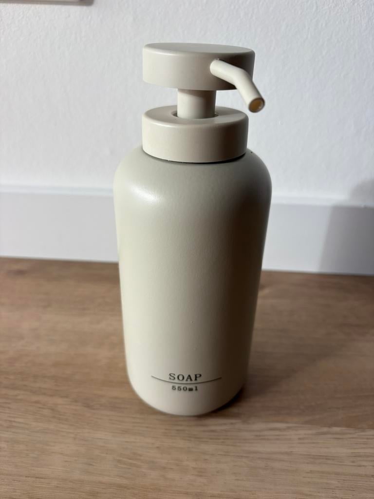 Zeeppomp 550 ml taupe beige, Ophalen of Verzenden, Zo goed als nieuw, Bruin, Overige typen