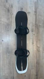 Snowboard burton custom 2023 flying v, Sport en Fitness, Snowboarden, Ophalen, Zo goed als nieuw, Board