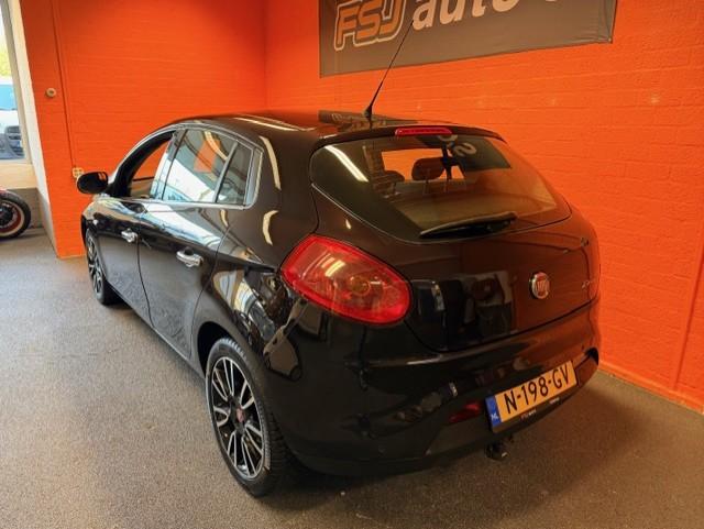 Fiat Bravo 1.4 T-JET / 5 DEURS / DYNAMIC-SPORT / VELE OPTIE', Auto's, Fiat, Voorwielaandrijving, Euro 5, Zwart, 4 cilinders