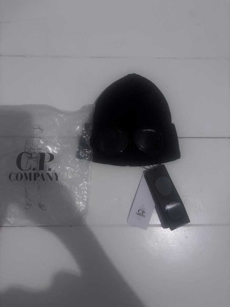 Cp company muts, Ophalen of Verzenden, Zo goed als nieuw