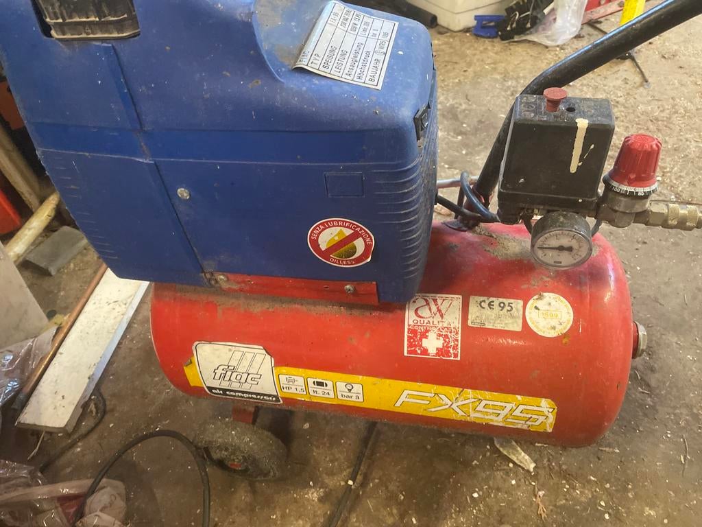 Compressor FIAC 24L - 1.5PK - 8 Bar, Ophalen, Gebruikt, 6 tot 10 bar, 200 tot 400 liter/min