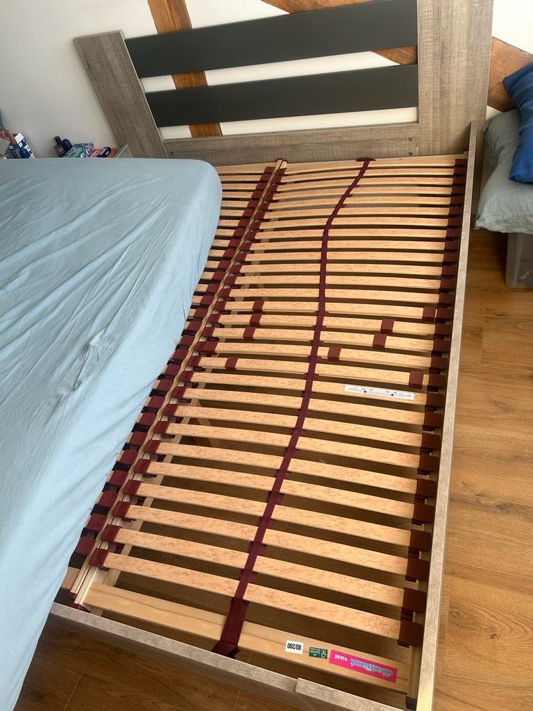 Tweepersoons bed met lattenbodem en matras, Huis en Inrichting, Slaapkamer | Bedden, Gebruikt, Tweepersoons, 160 cm, 200 cm, Hout