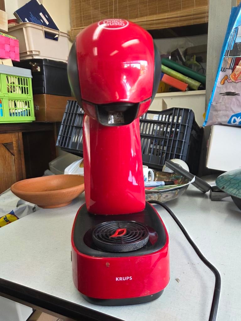 Rode Krups Dolce Gusto koffiezetapparaat, Ophalen of Verzenden, Koffiemachine, Afneembaar waterreservoir