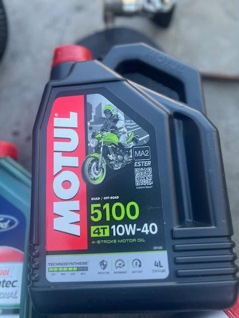 motor olie wegens beeindiging van de hobby, Ophalen