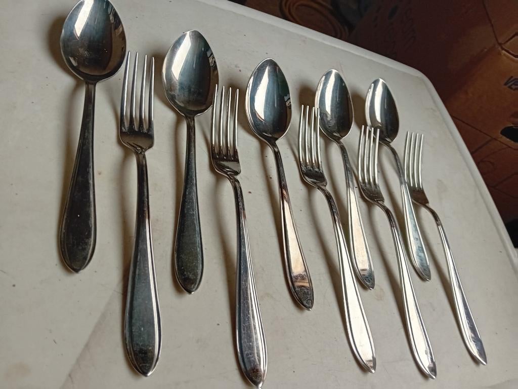 Set van 10 zilverkleurige lepels 18/8 en vorken, Antiek en Kunst, Antiek | Bestek, Ophalen of Verzenden