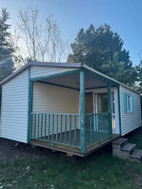 Chalet met veranda (ca. 28 m²) – zonder staanplaats, Huizen en Kamers, Recreatiewoningen te koop, Noord-Brabant, Chalet, Verkoop zonder makelaar