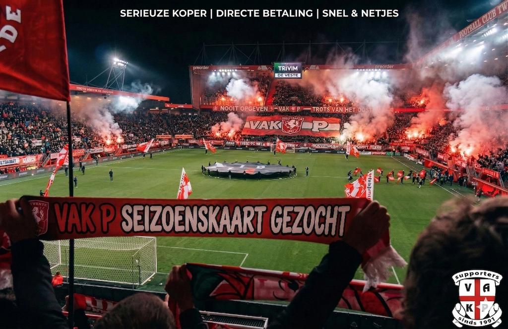 Gezocht: Seizoenskaart Vak P | Zeer serieuze koper, Tickets en Kaartjes, Sport | Voetbal, Seizoenskaart, Eén persoon, Maart