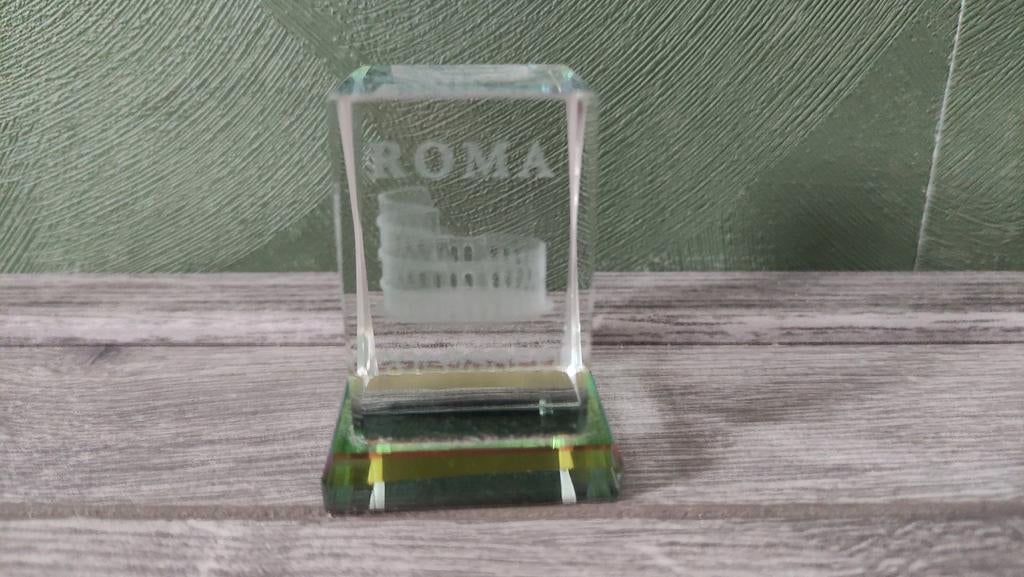 Rome colloseum beeldje van glas, Verzamelen, Ophalen of Verzenden, Zo goed als nieuw, Dier