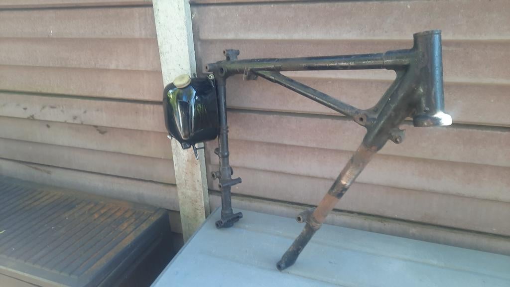 Triumph stijf frame, Motoren, Ophalen of Verzenden