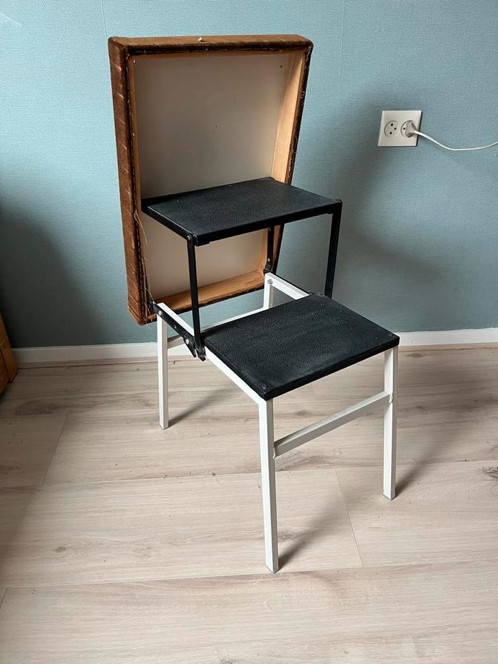 Vintage Opklapbare Trapje / krukje, Huis en Inrichting, Krukjes, Gebruikt, Overige materialen, Ophalen