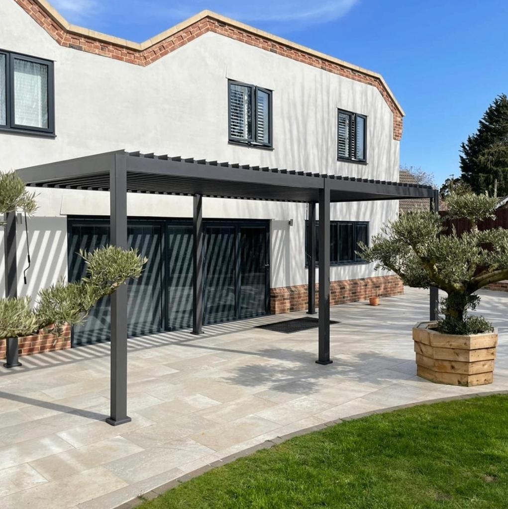 UITVERKOOP! Suns Rota 360x530 lamellen overkapping