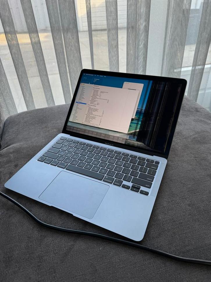 Macbook Air M1 256gb/8gb scherm kapot / defect, Computers en Software, Apple Macbooks, Zo goed als nieuw, 8 GB, Ophalen of Verzenden