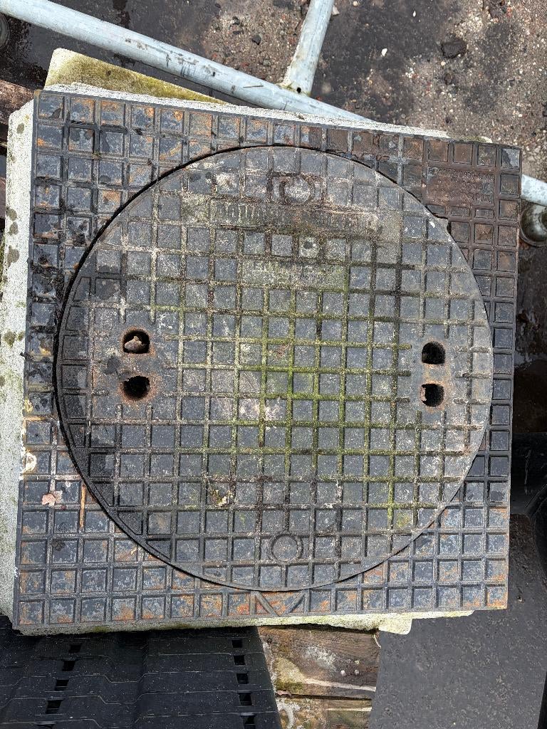 Putdeksels beton gietijzer 5 stuks, Nieuw, Ophalen of Verzenden, Minder dan 2 meter, 80 mm of meer