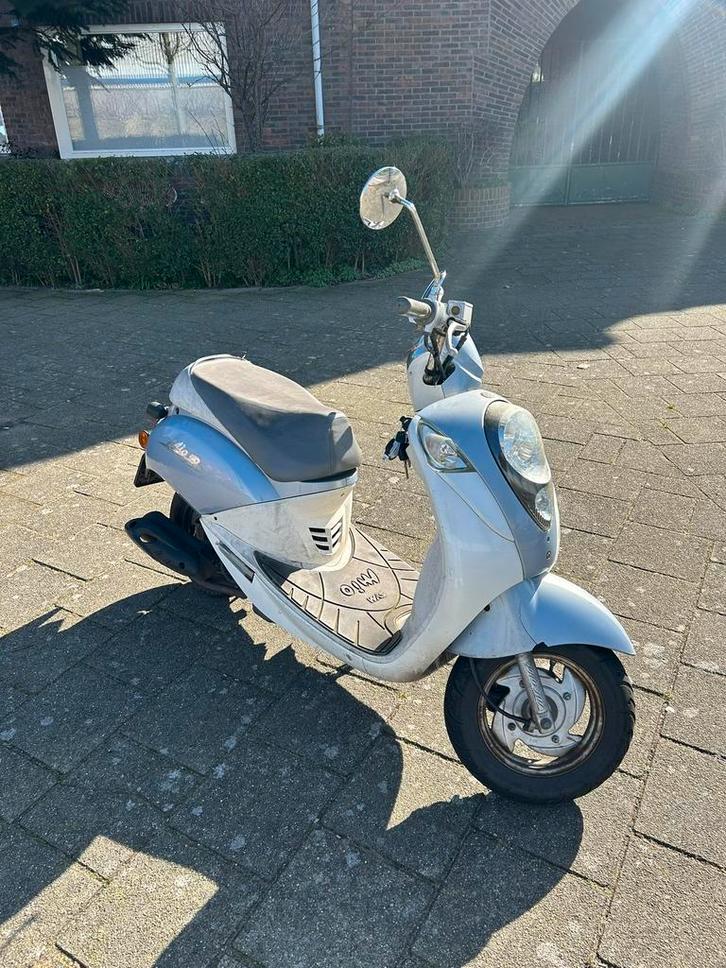 Mio 50cc snor, Fietsen en Brommers, Scooters | SYM, Gebruikt, Mio, Benzine, Ophalen