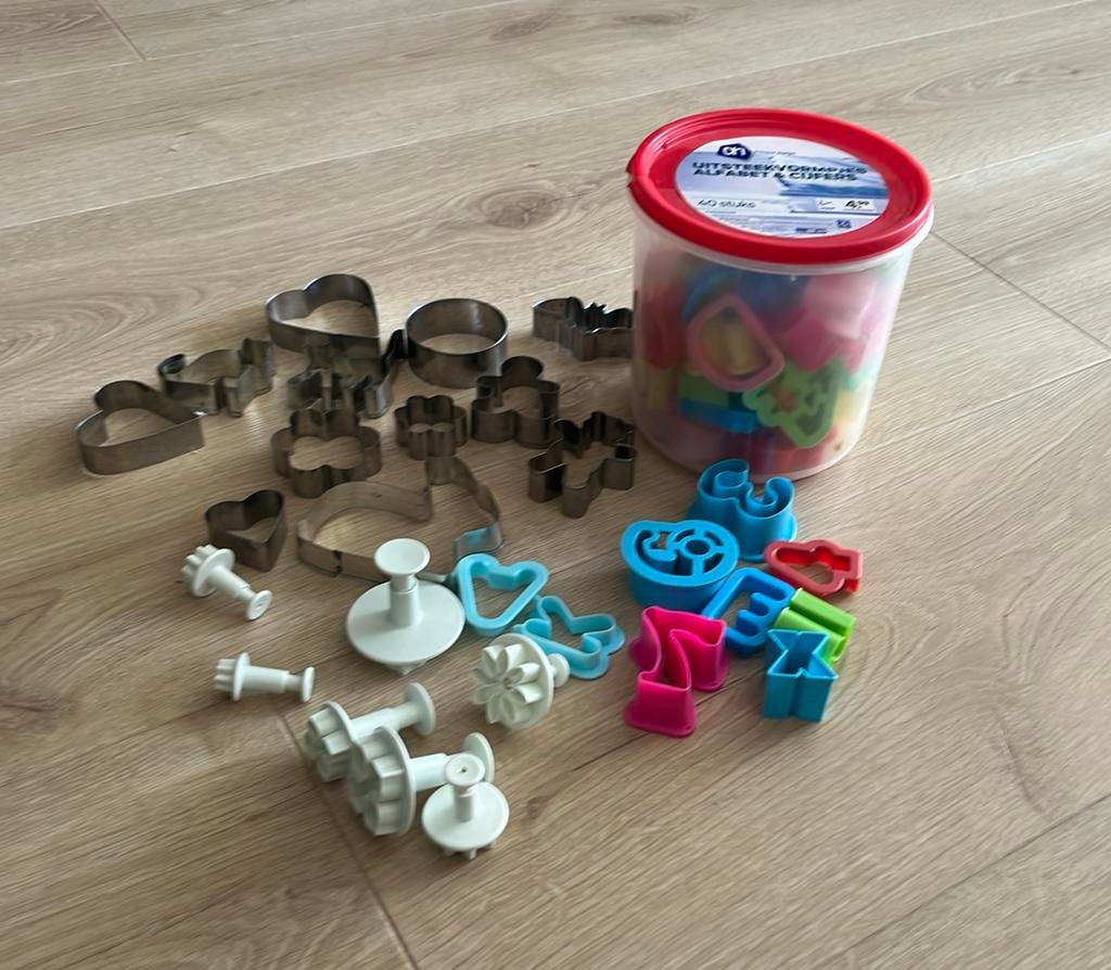 Uitsteekvormpjes, Ophalen of Verzenden, Gebruikt, Taarten of Cupcakes, Versiering