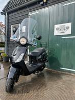 In nieuwstaat: Sym Fiddle 2 E5 | 2021 45km/h - full black, Ophalen, Zo goed als nieuw, Benzine, Fiddle