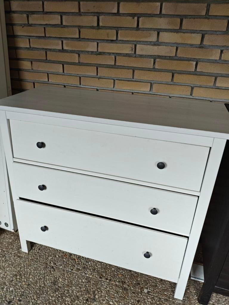 Witte IKEA ladekast - opknapper, gratis af te halen, Huis en Inrichting, Kasten | Ladekasten, Ophalen, Gebruikt, 50 tot 100 cm