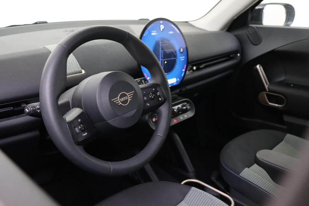 MINI Aceman SE / Essential / LED / Parking Assistant / 18" N, Auto's, Mini, Gebruikt, Met garantie (alle), Aceman, SUV of Terreinwagen