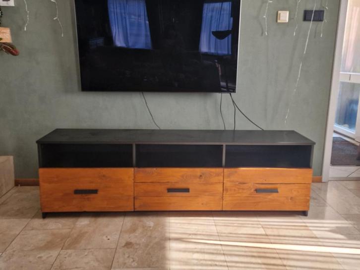 Brimnes TV-meubel met aangepaste houten lades, Huis en Inrichting, Kasten | Televisiemeubels, Gebruikt, Minder dan 100 cm, 150 tot 200 cm