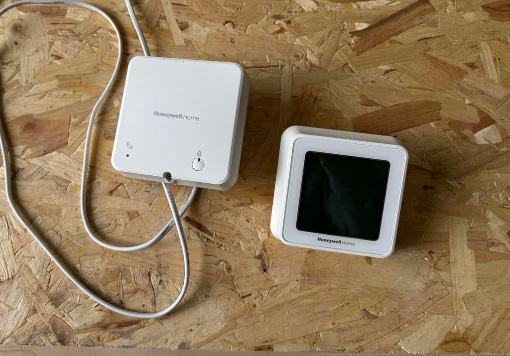 Honeywell T6 thermostaat wit wifi, Doe-het-zelf en Verbouw, Thermostaten, Ophalen of Verzenden, Slimme thermostaat, Gebruikt