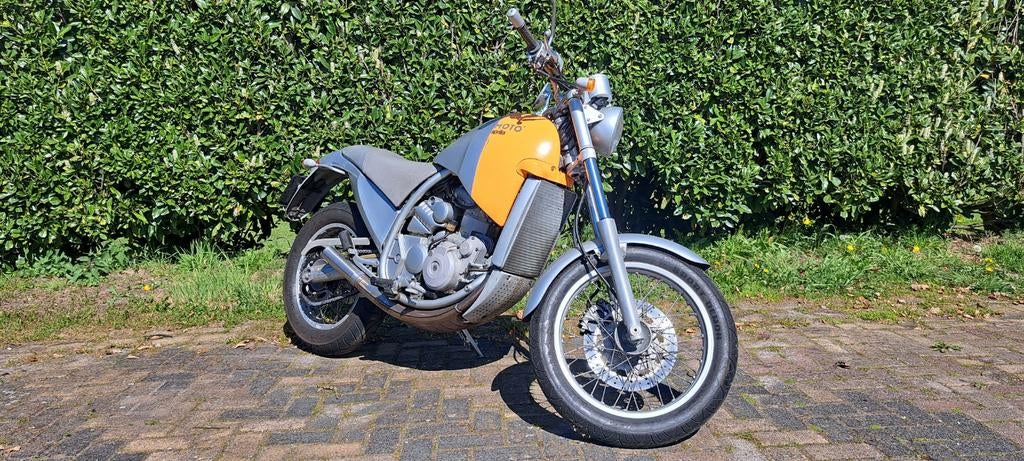 Aprilia 6.5 moto in de originele kleuren.650 cc 1 cylinder, Toermotor, 12 t/m 35 kW, Gebruikt, Bedrijf